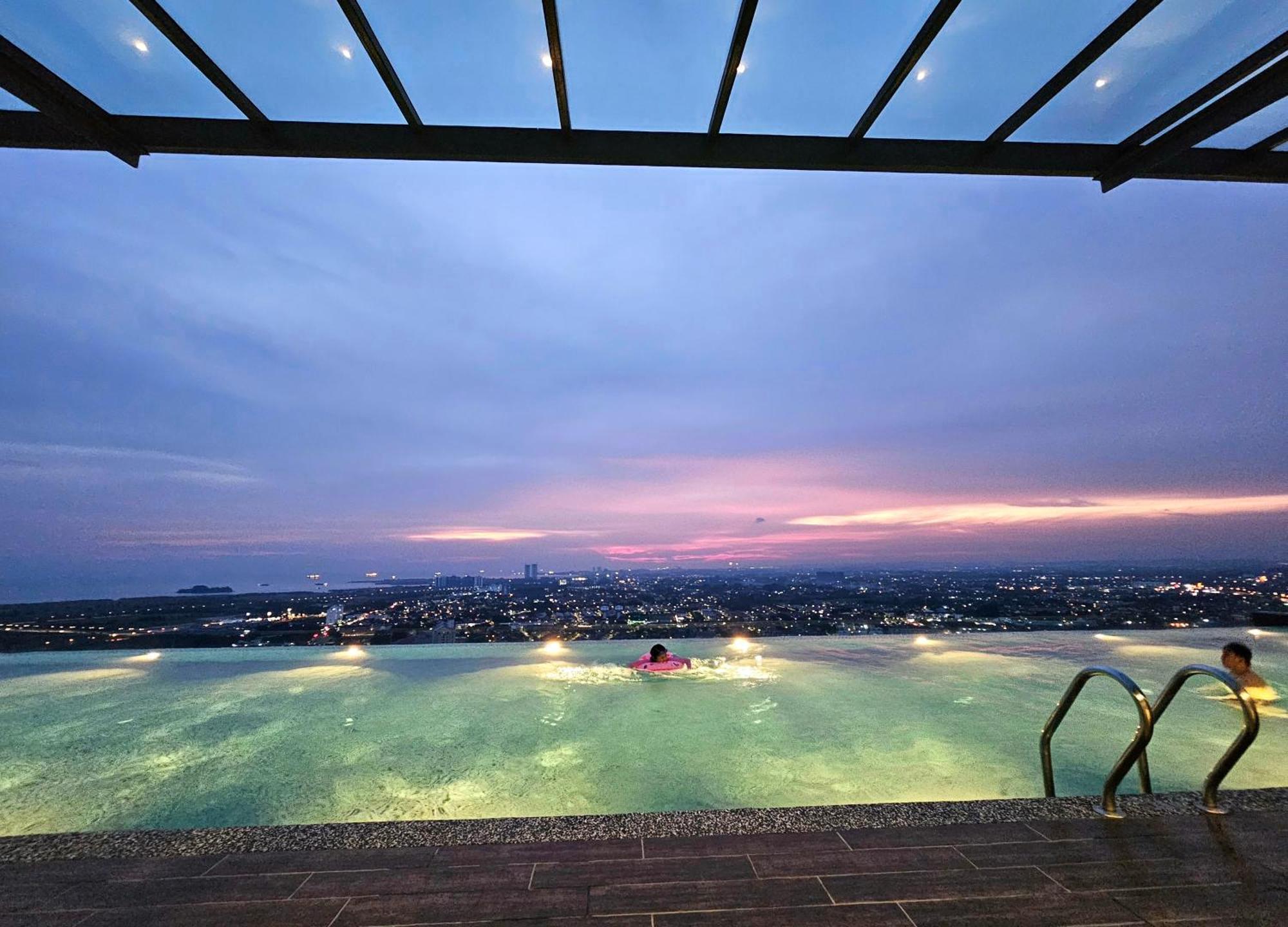 Quartz Residence - Melaka Eksteriør bilde