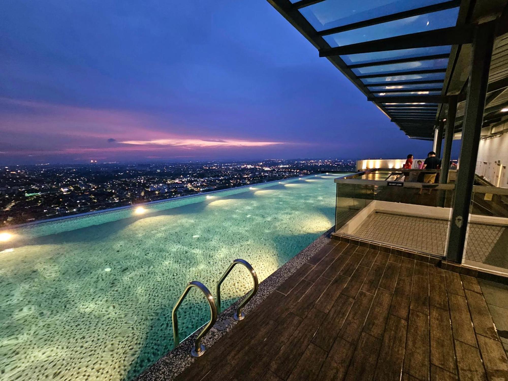 Quartz Residence - Melaka Eksteriør bilde