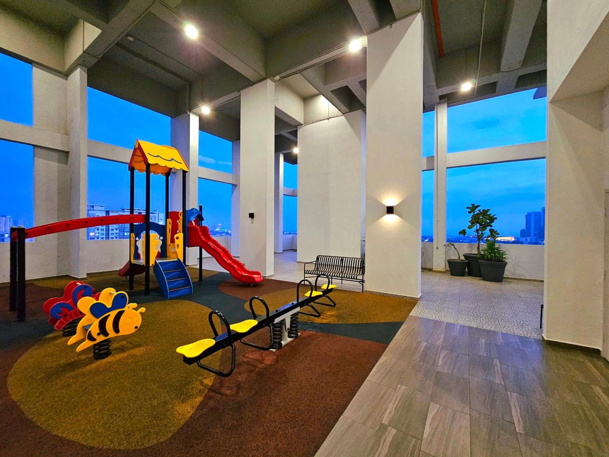 Quartz Residence - Melaka Eksteriør bilde